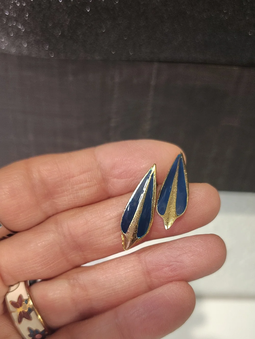 Earring Mix Collection - Picture 3 of 12